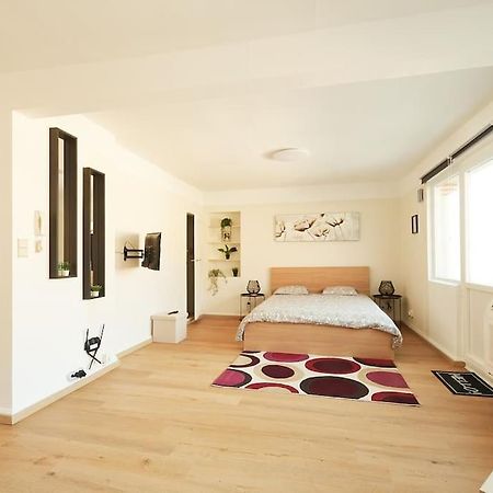 Studio-Balcon Center Of Mons Bagian luar foto