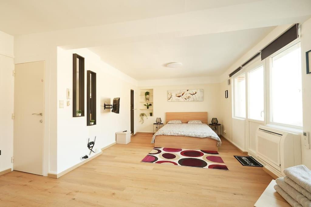 Studio-Balcon Center Of Mons Bagian luar foto