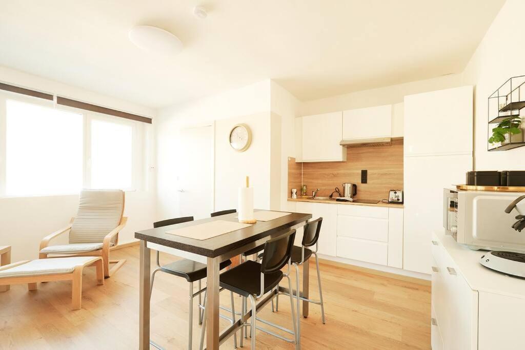 Studio-Balcon Center Of Mons Bagian luar foto